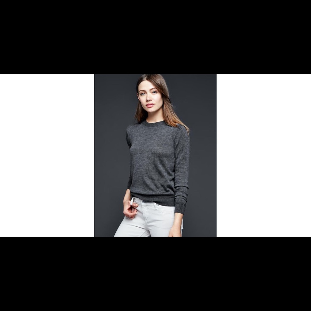 Gap merino sweater size s heathered black